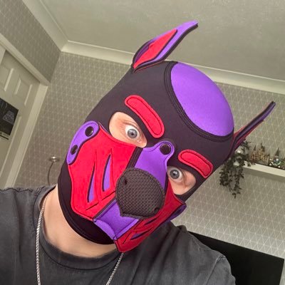 New-ish stray pup, looking to make kinky connections and explore a bit! ;) - DM friendly! - Recon: namelesspupp