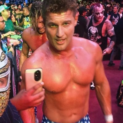 RazorSharpFocus's profile picture. | parody, mc, 21+.