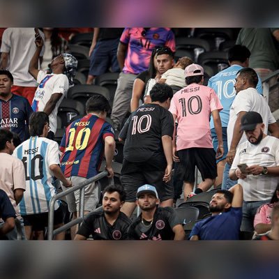LAKE5IDE's profile picture. A Proud Barcelona❤️💙 fan🥰🥰 Messi Addict