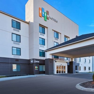 Experience the perfect work-play balance at EVEN Hotel Ann Arbor S - University Area. With our 24/7 fitness center, pool, and healthy meals!