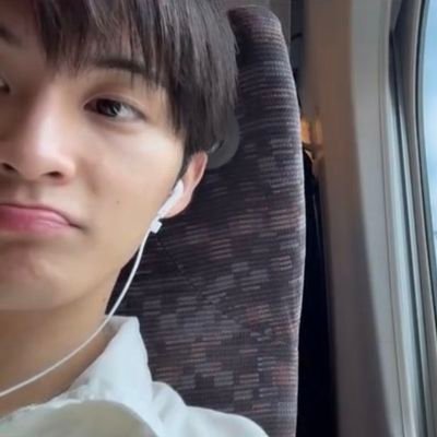 pers-fan acc. ; gasuka ribut kecuali ngeributin pemerintah dan opini bodoh. jadi yg suka fanwar, perang saudara, dan solostan rusuh dni ya, thank you😉