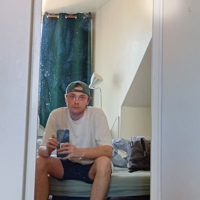 Tankred_'s profile picture. boy with low self esteem | Raphaël glucksman hate account