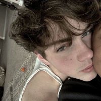chester (@pawyondayim) 's Twitter Profile