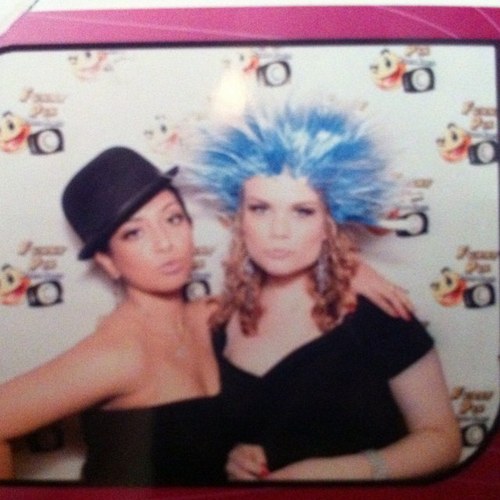 mixedjeanz's profile picture. 