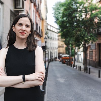 Periodista. Hago cosas con @losdelvolcan🌋. Antes en @esferalibros y @elmundoes✍️.
Autora de 'Fuimos indómitas' (Ed. La Librería) 📖.