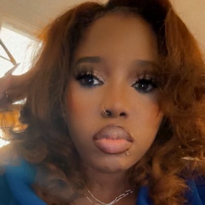 lover girl on wheels 💕. | cancer ♋️| occasional sh* t talker |