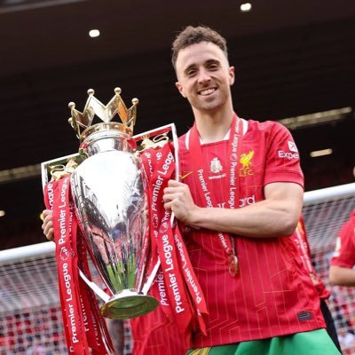 Gbemi_LFC's profile picture. No Genie 🧞‍♀️ No Santa 🧑‍🎄 Hustle to grants myself wish