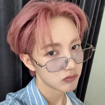 — 𝐛𝐮𝐬𝐢𝐧𝐞𝐬𝐬 𝐚𝐜𝐜𝐨𝐮𝐧𝐭.
@aerichandeseou also part of me.