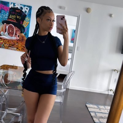 marilynxo__'s profile picture. ig @ firefly.marii | BA in Sociology👩‍💼 | 11.11💗