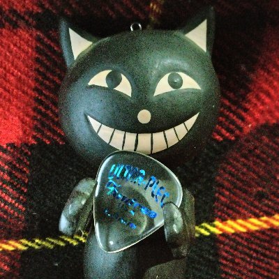 YUKa_Mira3329's profile picture. うちの庭に誰かが捨てていった猫姉妹(キジ白とキジトラ)と今は亡き愛犬ジョン君が散歩中に見つけたシャムトラの女の子と16歳のポメラニアン（2025年10月01日に16歳4ヶ月で虹の橋を渡りました）と暮らしています。
猫科とＶ系と洋楽ロックを愛する元シドギャ。
MBTI診断はINFJ−A