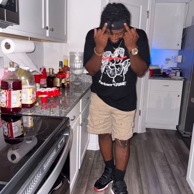 JunesNewGroove's profile picture. 