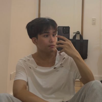 jandeboo's profile picture. meow meow meow