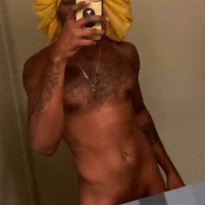 not a content creator , just like to post my nudes when i'm bored 🙂 . 702 is where i reside 🍃