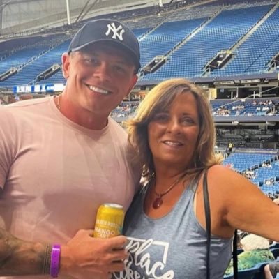 patti_pauls_mom's profile picture. #Resist #GoodTrouble, Momma to a Coastie, an English bulldog and kitty. #TrumpCheated, 🌈ally, RIP Lucy 🥲, VOTE BLUE, no DMs