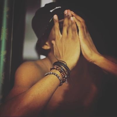 Rapheal_des's profile picture. I'm a designer,model and stylist