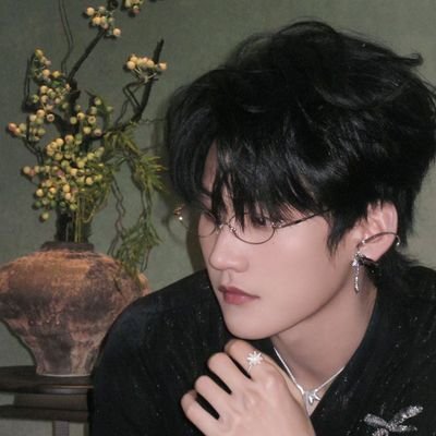 ``into1 ᐢ..ᐢ
~ 周柯宇 ♡ Zhou Danielˆ˙̫ˆ
* . 🦋 🎇
㊀㊇ โดราจัง ·͜· ✨🚘🚀
มีชีวิตอยู่เพื่อรอดูผลงานของศิลปินคนโปรดคับ🤍🌷🐰🎀🥣
