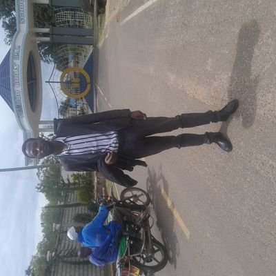 Youngkoome54's profile picture. Teacher by profession