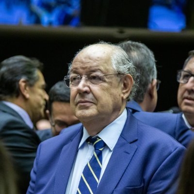 Economista, Vereador, Prefeito, 2X Secretário da Fazenda Paraná, 8 mandatos de Deputado Federal, idealizador da PEC 110 Reforma Tributária/Consultor Tributário.