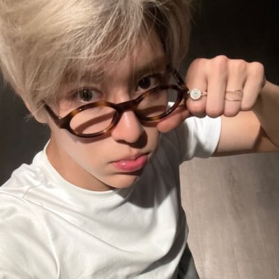 onlyrickys's profile picture. 19 | 🇲🇽 | she/her | erm…what the sigma