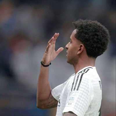 mvvv1xxx's profile picture. 