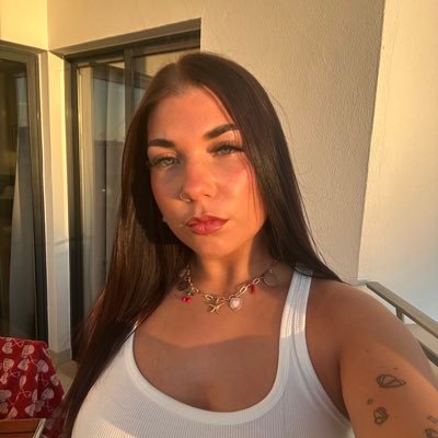 kaceylauder's profile picture. 