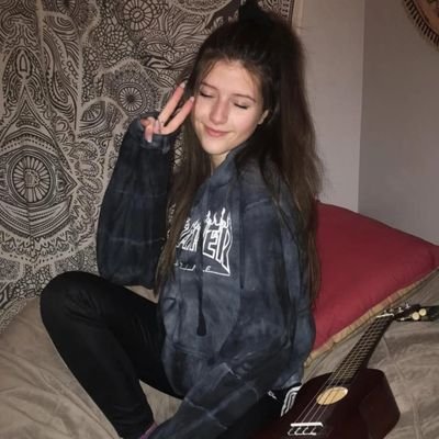 ember__fur's profile picture. 