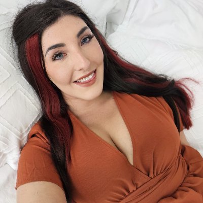 Wine nights🍷travel nurse
📍Texas
Sassy n naughty. In need for some fun. Are u ready? DM me babee