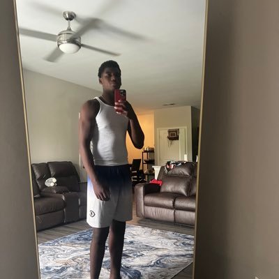 6’5| 215lbs| Athlete c/o 2027| @LRCH_FB| TE/DE/OLB| 🏈🏀