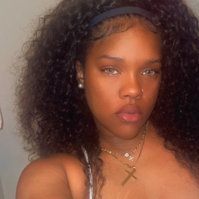 PINKMARTINI_Xo's profile picture. F R I E N D L Y  NAEBORHOOD V I R G O 🫶🏽