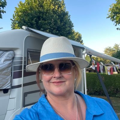 Perfectly imperfect Guernsey gal, loves friends, family & the sea. Believer, campervanner, silver accredited tour guide & E-cyclist. Views my own. #chog #ynwa