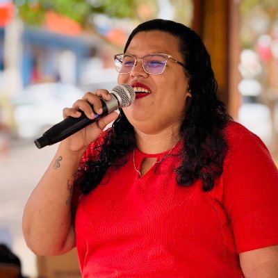 💘 Onde houver amor, eu canto
🎙️ Cantora & Backing Vocal
🎙️ priscilaribeiroofc
🏳️🌈 Lésbica