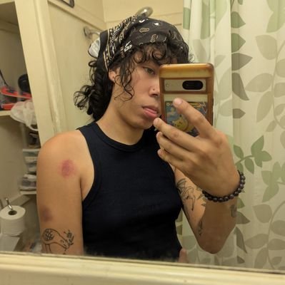 Reply girl. Small. Hot sometimes. // 27 // it/its/she/dyke
DMs open 2 mutuals
MDNI
priv: https://t.co/rPdcECugqQ