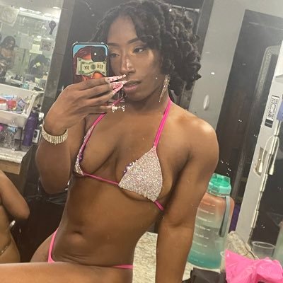 RavenEssex's profile picture. ♒️
