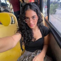 let (@ieticiafacanha) 's Twitter Profile