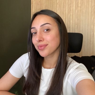 @zeynepavann