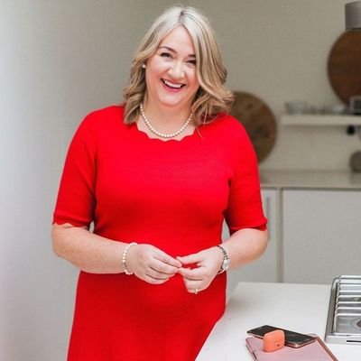 Emilia41153's profile picture. Peace and love