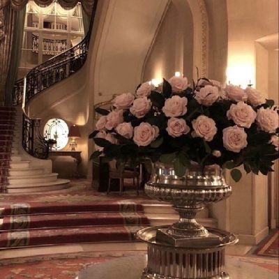 الذين يبكون عند الله طويلا تغتسل قلوبهم؛الذين يحبون الله كثيراً تلمس أرواحهم السماوات.|أكتب لأتنفس.|أحب القرآن والأبحار معه|حساب شخصي.