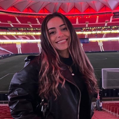 🇪🇸 ESPAÑOLA, MADRILEÑA Y MUY MUY DEL ATLETI 🇪🇸 De vez en cuando hago directos en #twitch o subo videos a #YouTube Instagram @Carla_gove