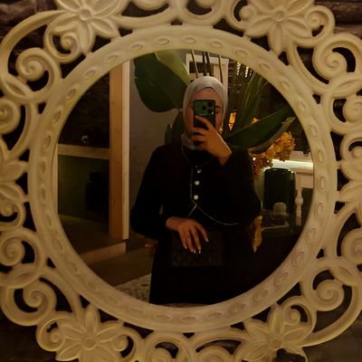 ♥︎غزّة فوق العالم . 

Medical student || HU