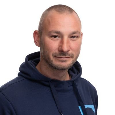 1_10_82's profile picture. Op het randje, het is de context, rechts, account- business development manager, toch zonne energie en opslag, hutje in het bos, family man. /s