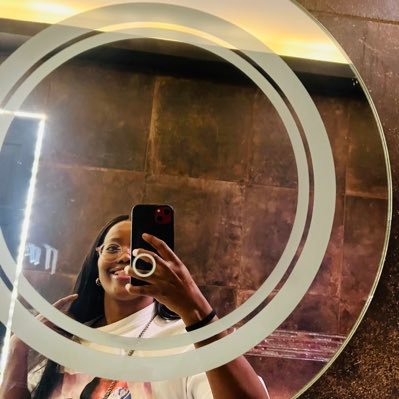 MakhethaTherry's profile picture. We plan but God decides💫