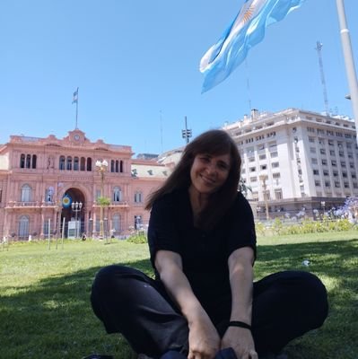 MILEI ES LA EXPRESION DEL FRACASO.
Y SIGUEN SIN HACER AUTOCRITICA.
Apartidaria.
Feminista.Agnóstica.Pincharrata.
Mí cuenta oficial es @Casarrubia.
