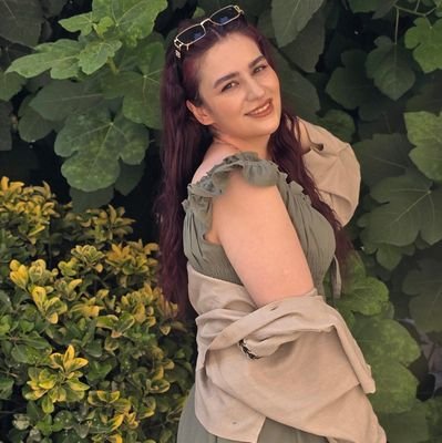 همون دخترى كه توی چشماش گل آفتابگردون داره🌻🧡
https://t.co/bR3MN5QImJ