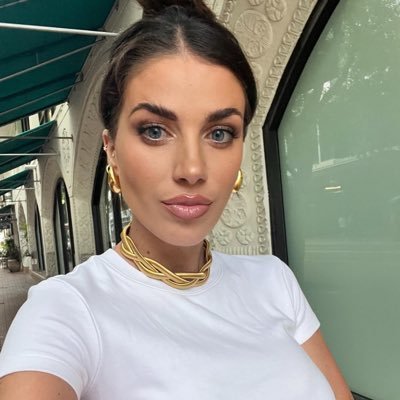 jessica_grahaim's profile picture. Luxury Real Estate Broker 🏆(LL.M - Real Estate) Jetsetter 🛩️ Investor💵  Derivatives 👑FashionAddicted🛍️ Traveler✈️