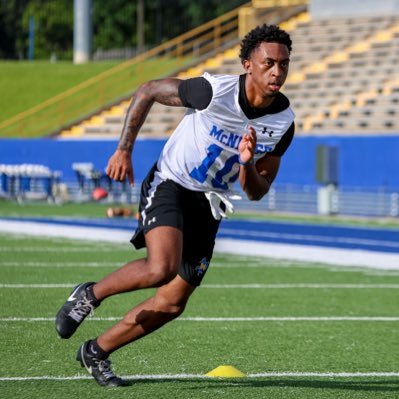 C'O 2025/ 6'3 / 185 Westlake High School Louisiana /3.2 GPA/ #2 FB #5 BB ATH/Combo Guard/Track… email rideaujrk@gmail.com
