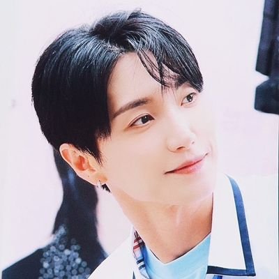 이특의 팬이에요 🤍 #LabelTeuk 🤍onlyLeeteukbiased🤍 si no te gusta Teuk no me sigas, tú no me importas.
#Leeteuk #이특
이특을 사랑하는 것은 단순한 슬로건이 아니라 그를 믿고 응원하는 것이다 TeukBar