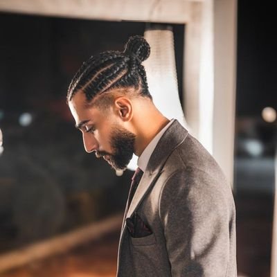 FuckingAmih's profile picture. زمان طلاست، هدرش ندهید.