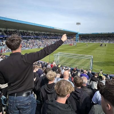 lclarky17's profile picture. 