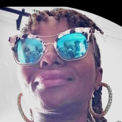 ninififili's profile picture. lawyer
