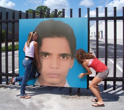 I am Ayan Ansari . I live in pakistan. my age is 20 . Me doing BussineS wid my Father . i am so hot n romentic. I have done I.Com. now a days i search a girl:-D